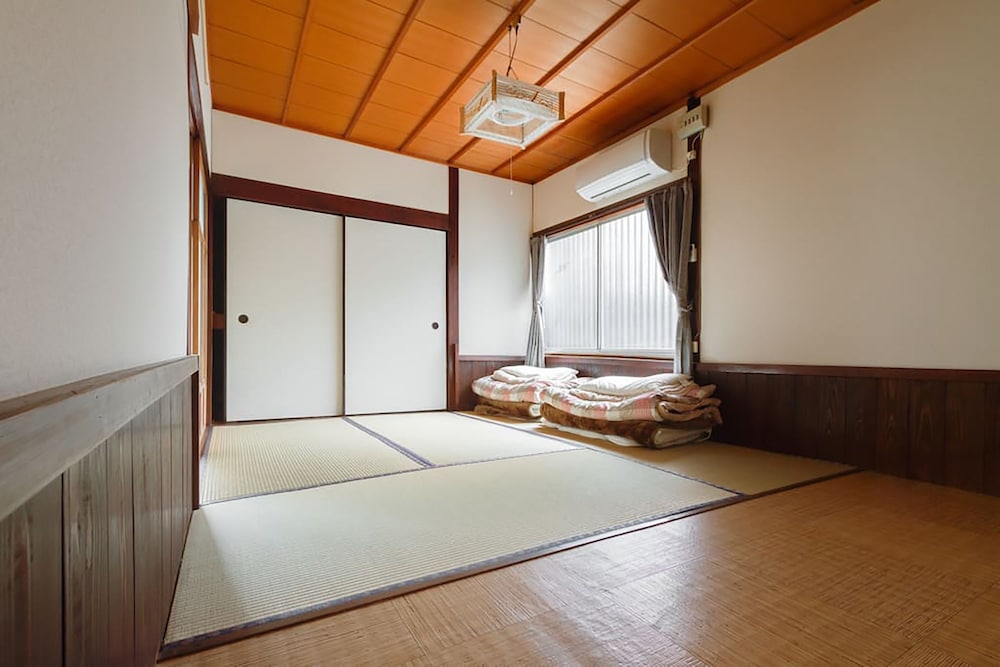 TARBO'S HOUSE NISHIKITSUJI : 無料駐車場付き、ペット可能 奈良