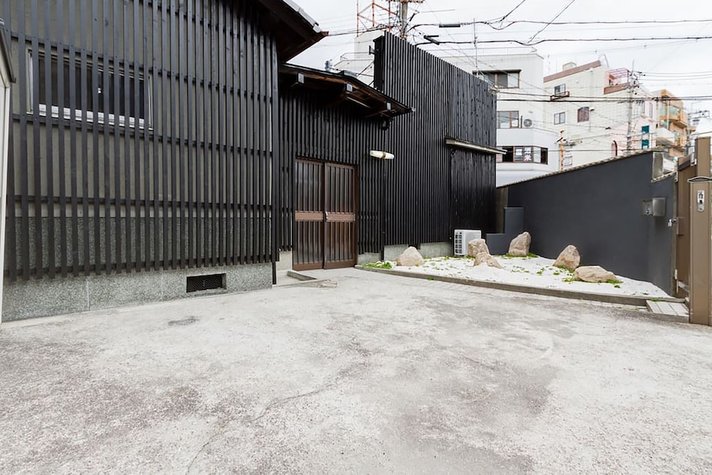TARBO'S HOUSE NISHIKITSUJI : 無料駐車場付き、ペット可能 奈良