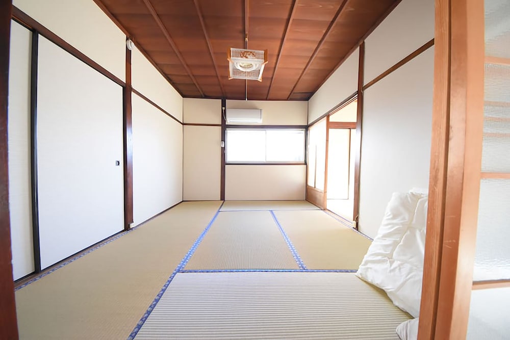 TARBO'S HOUSE NISHIKITSUJI : 無料駐車場付き、ペット可能 奈良
