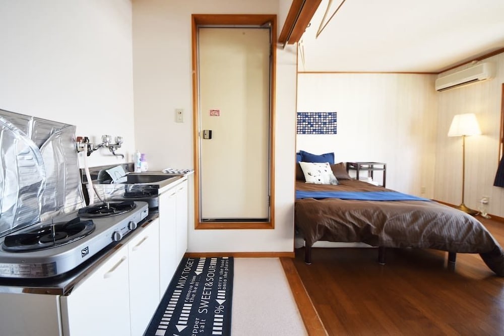 TARBO'S HOUSE NARAMACHI : 静寂の夜、古都を感じるお部屋 奈良