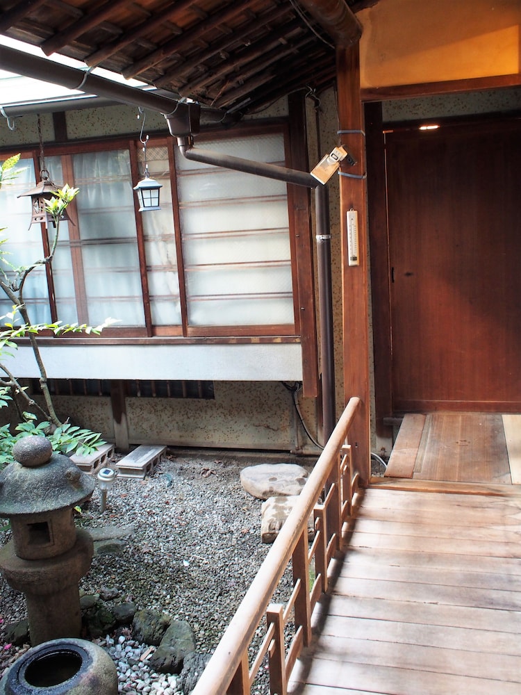 DEER GUESTHOUSE 奈良