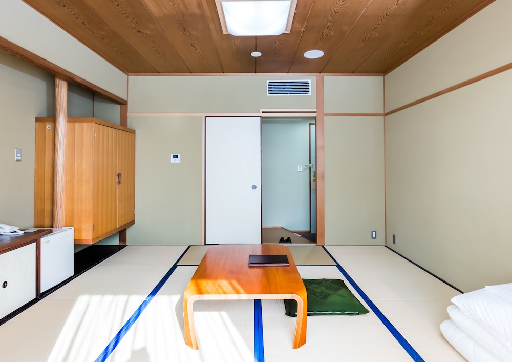 奈良県外国人観光客交流館 (奈良県猿沢イン) 奈良
