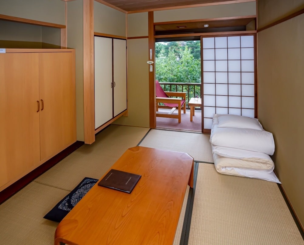 奈良県外国人観光客交流館 (奈良県猿沢イン) 奈良