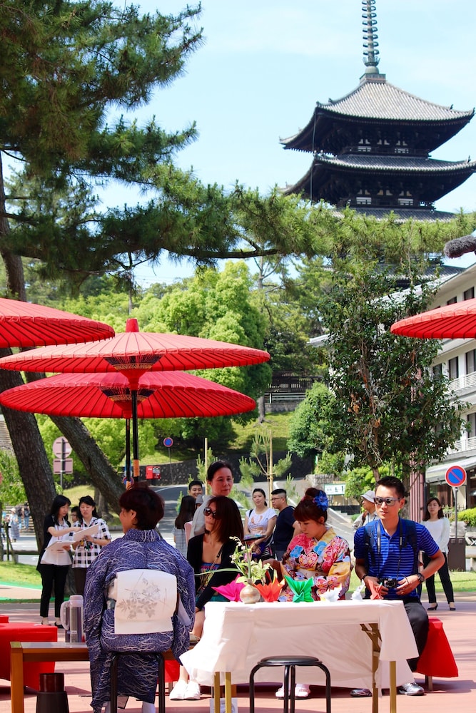 奈良県外国人観光客交流館 (奈良県猿沢イン) 奈良