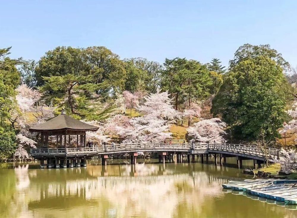 奈良県外国人観光客交流館 (奈良県猿沢イン) 奈良