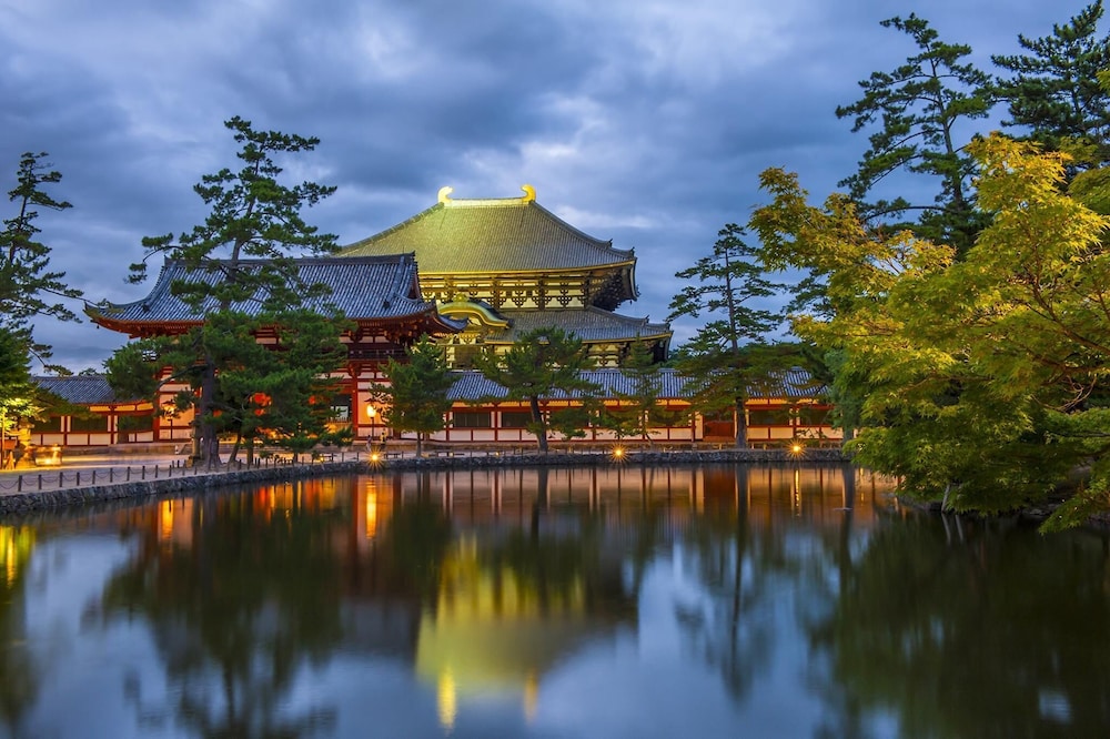 奈良県外国人観光客交流館 (奈良県猿沢イン) 奈良