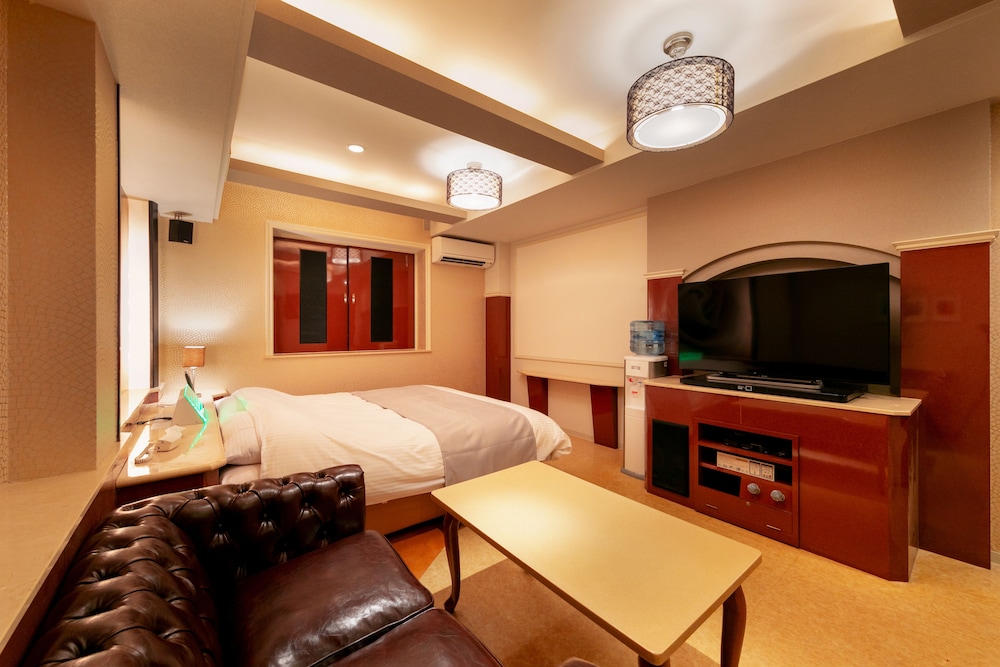 HOTEL LUNA 香芝店 アダルトオンリー 奈良