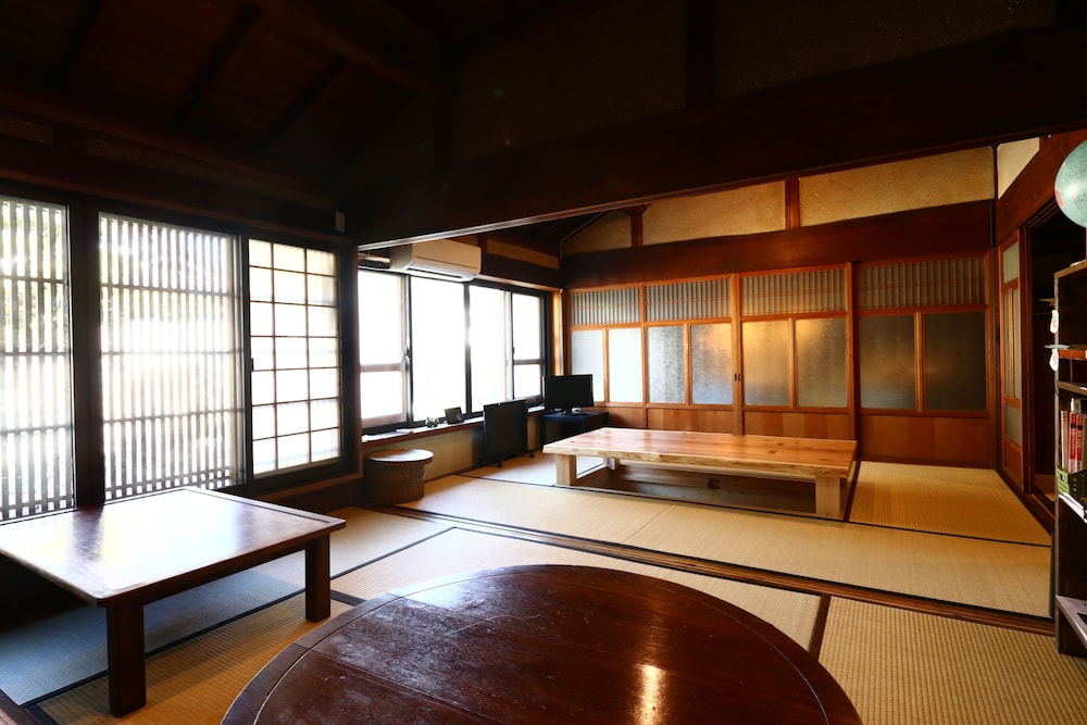 アスカ ゲスト ハウス 奈良