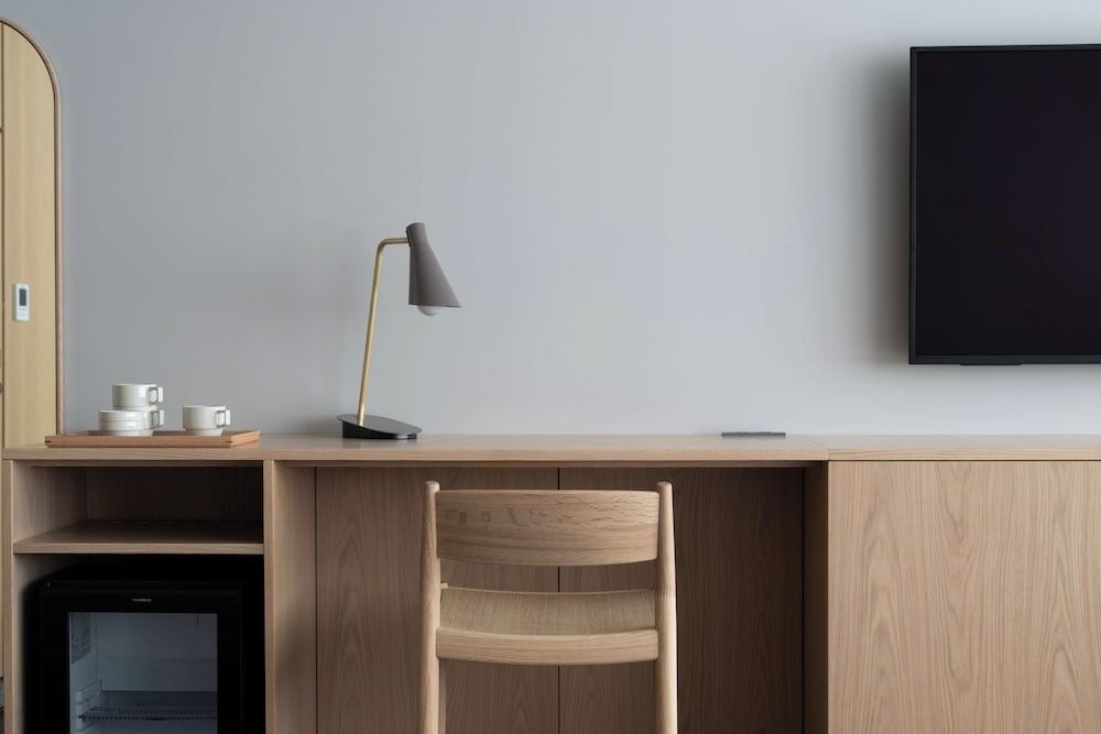 MIROKU NARA BY THE SHARE HOTELS 奈良