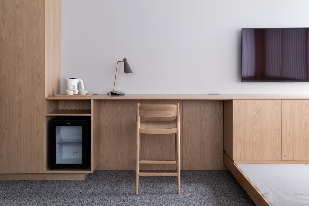 MIROKU NARA BY THE SHARE HOTELS 奈良