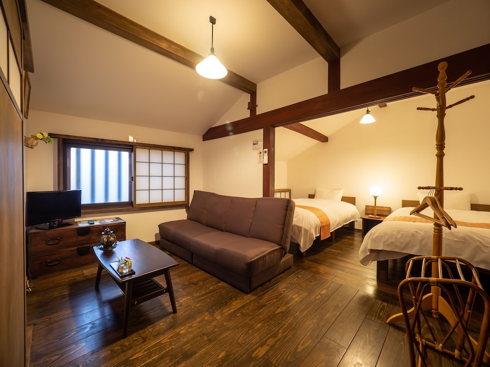 INASE OTSU MACHIYA BED & BREAKFAST 滋賀