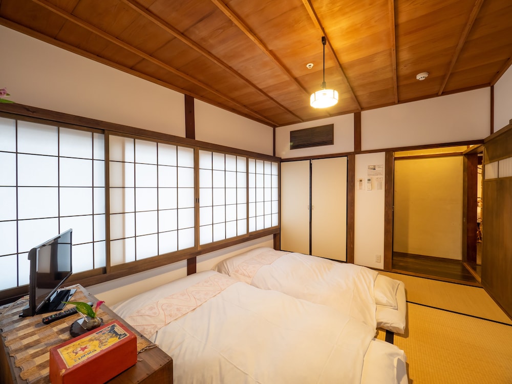 INASE OTSU MACHIYA BED & BREAKFAST 滋賀