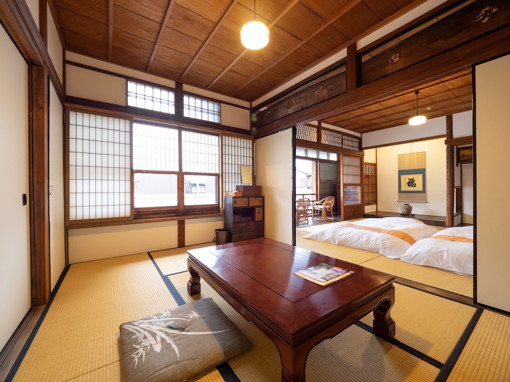 INASE OTSU MACHIYA BED & BREAKFAST 滋賀