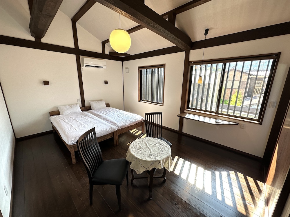 INASE OTSU MACHIYA BED & BREAKFAST 滋賀