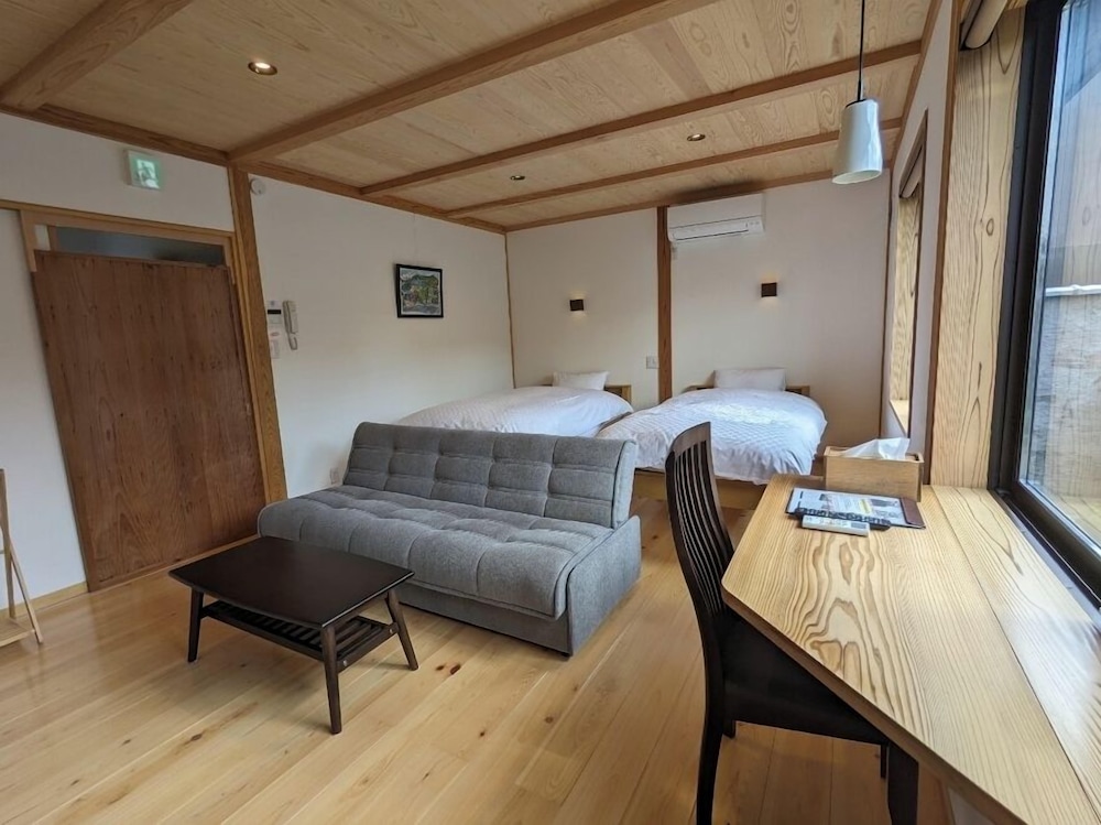 INASE OTSU MACHIYA BED & BREAKFAST 滋賀