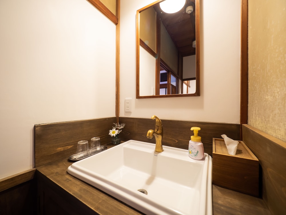 INASE OTSU MACHIYA BED & BREAKFAST 滋賀