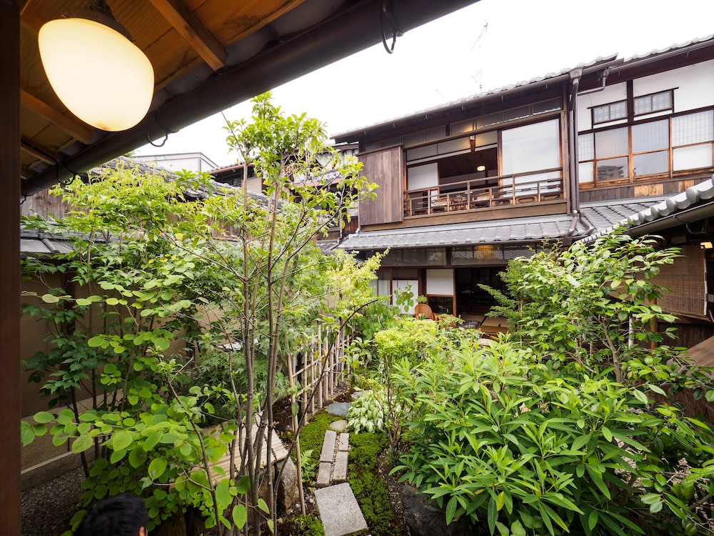 INASE OTSU MACHIYA BED & BREAKFAST 滋賀