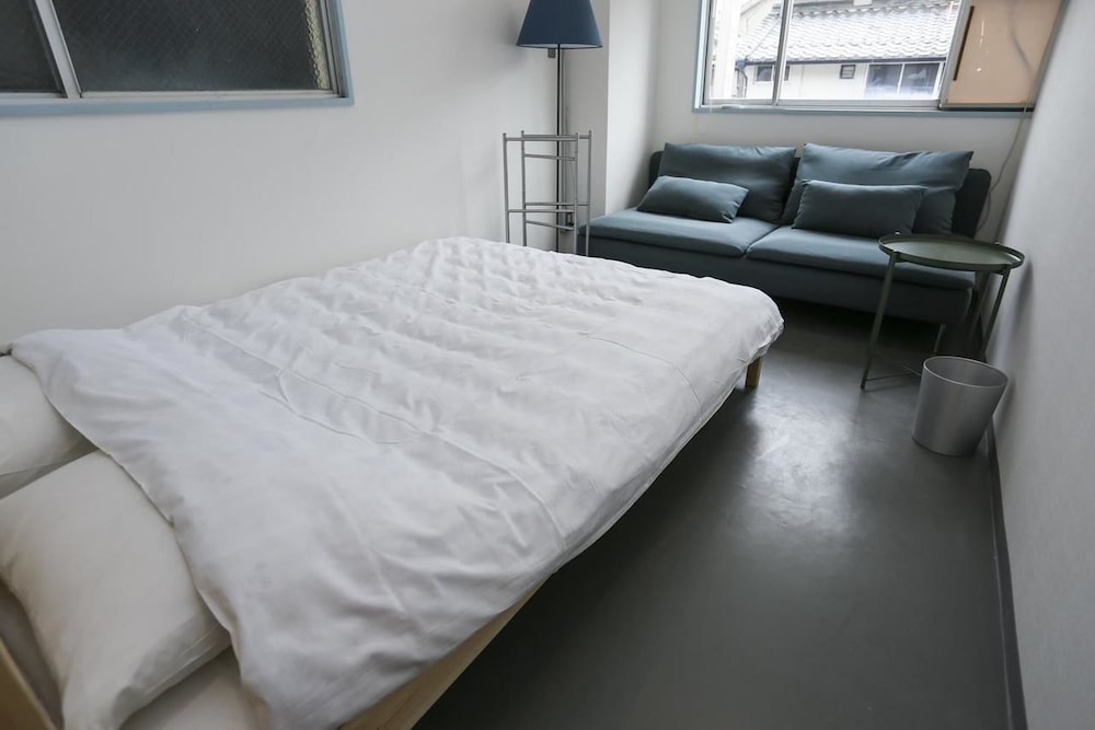 LITTLE BIRDS HOSTEL 近江八幡 滋賀