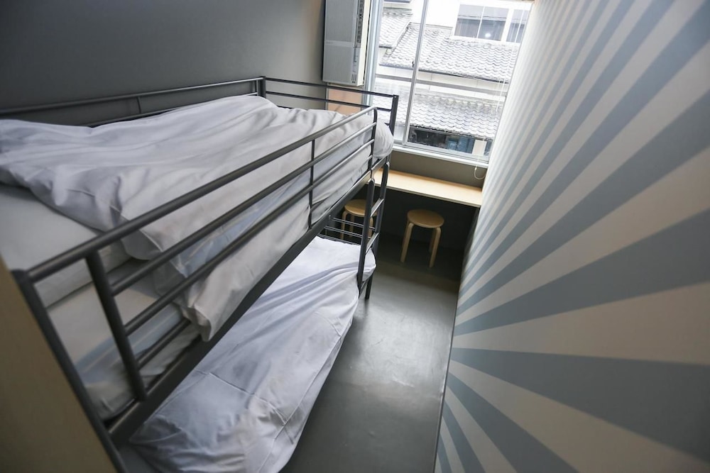 LITTLE BIRDS HOSTEL 近江八幡 滋賀