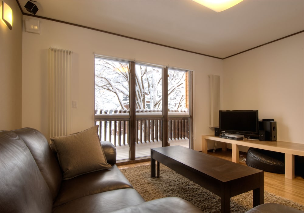 HOLIDAY NISEKO エゾユキ ニセコ町