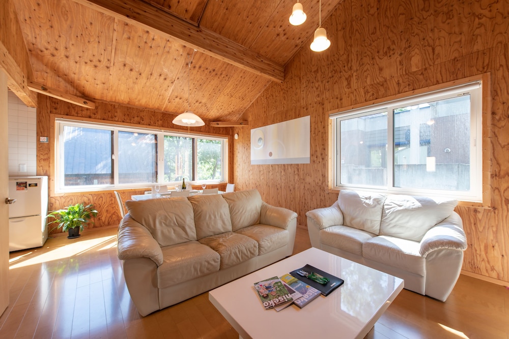 HOLIDAY NISEKO ミドリ ニセコ町
