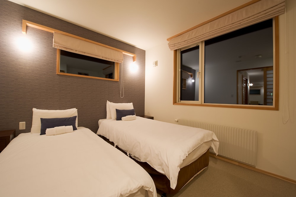 HOLIDAY NISEKO 新雪 ニセコ町