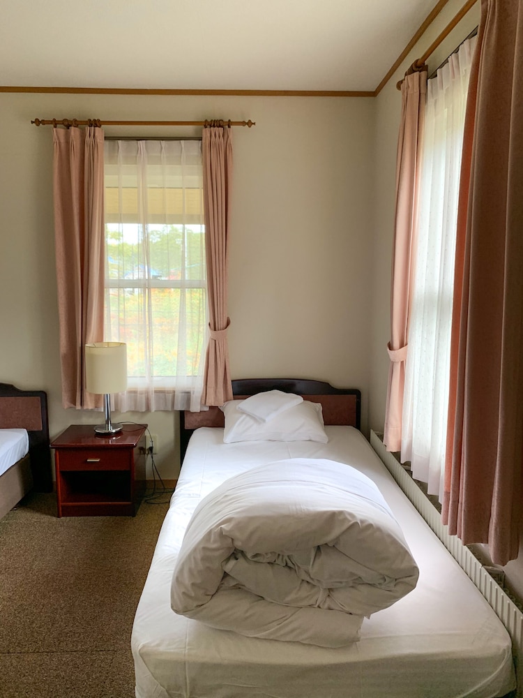 THE NISEKO SKI LODGE - HIGASHIYAMA ニセコ町