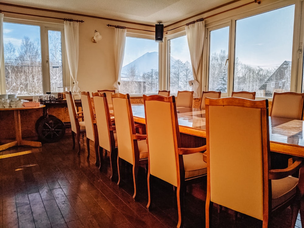 THE NISEKO SKI LODGE - HIGASHIYAMA ニセコ町