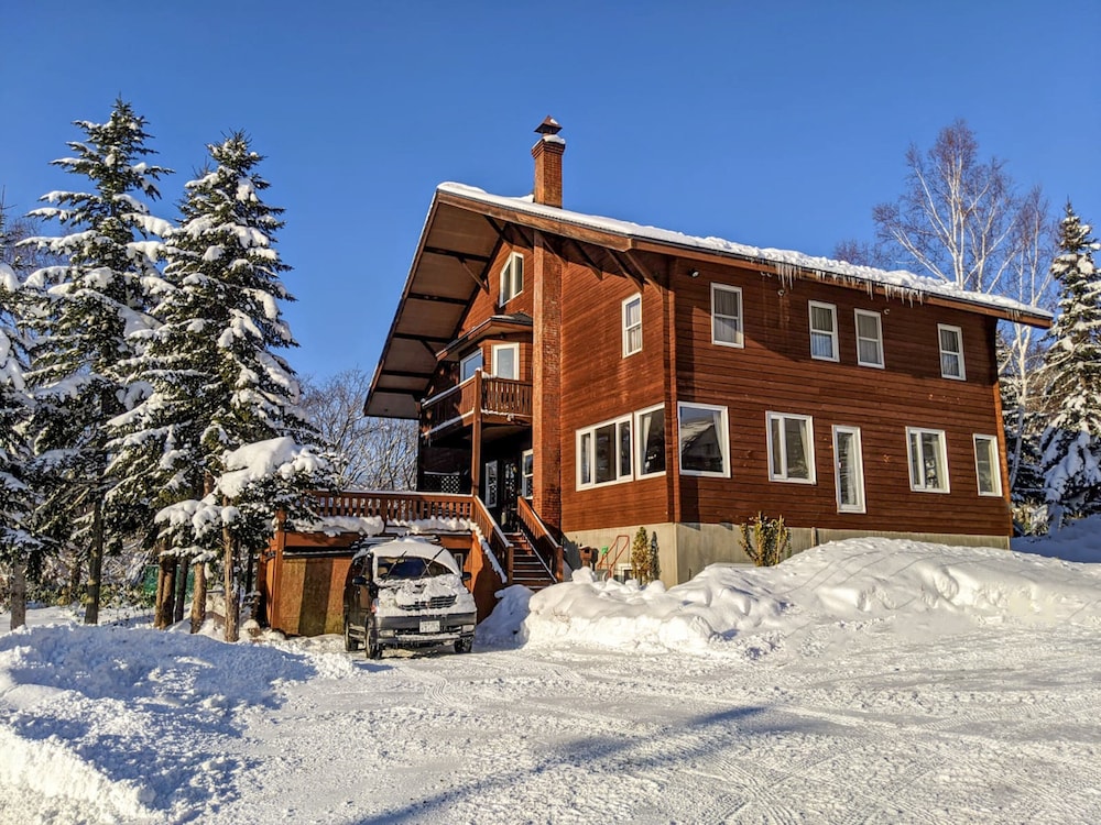 THE NISEKO SKI LODGE - HIGASHIYAMA ニセコ町